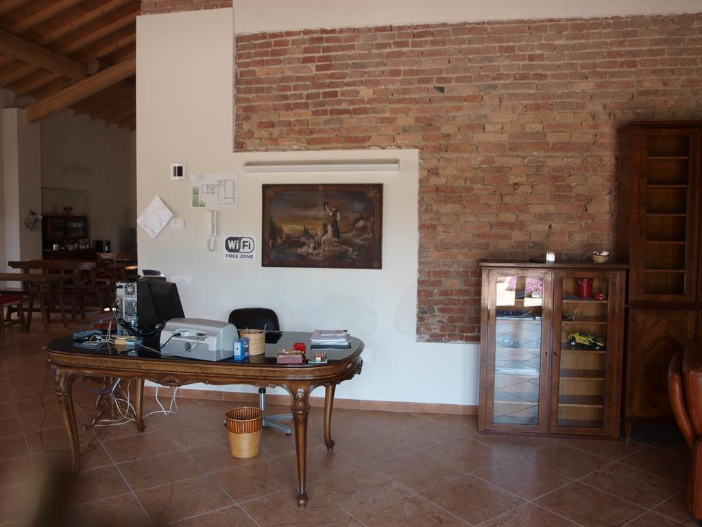 Albergue La Cascina Del Sole Rivarolo del Re ed Uniti Exterior foto