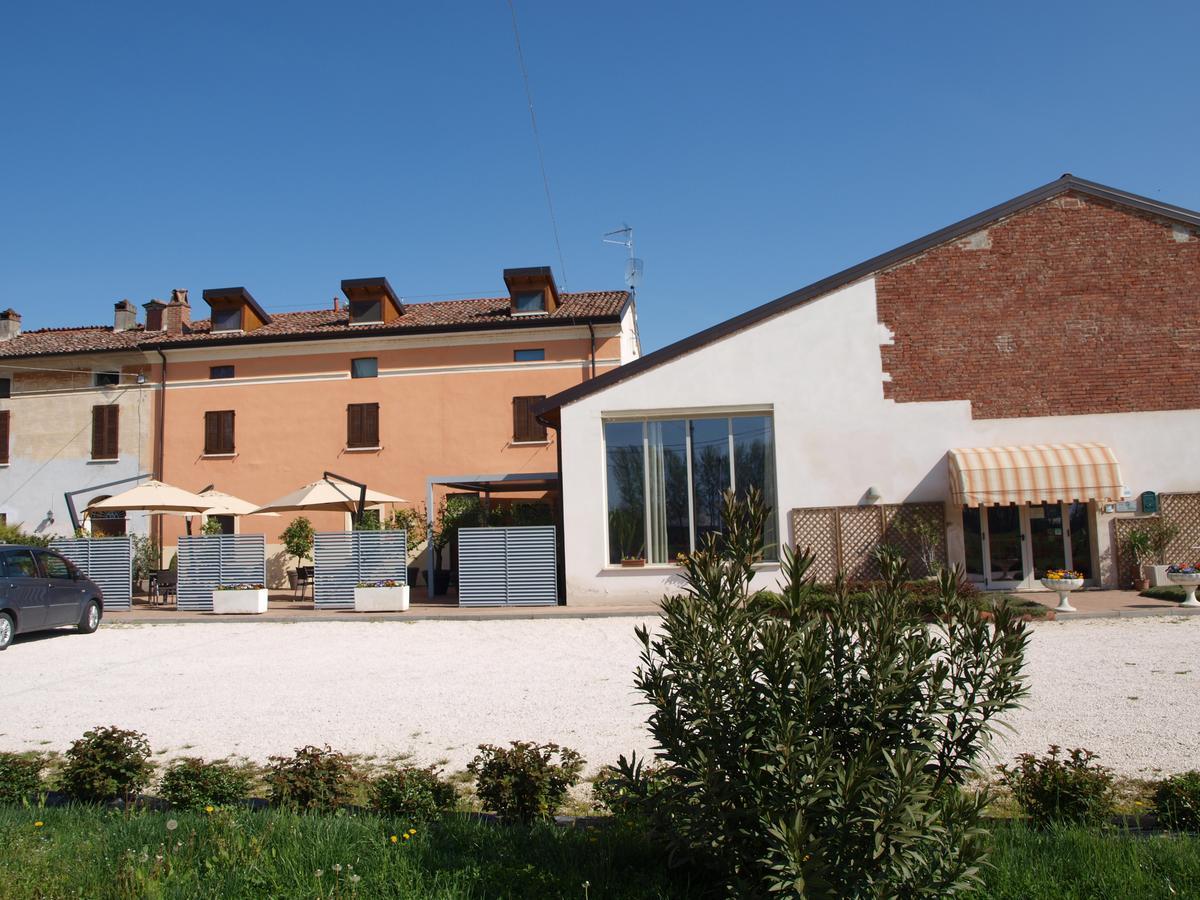 Albergue La Cascina Del Sole Rivarolo del Re ed Uniti Exterior foto