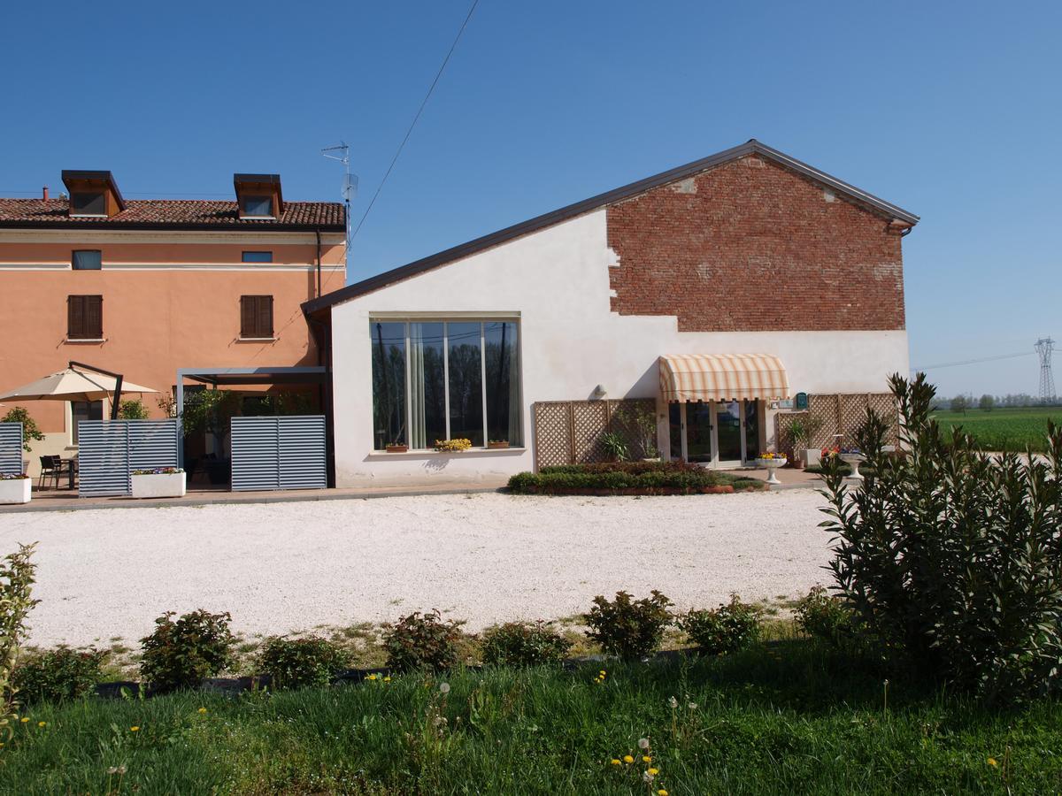 Albergue La Cascina Del Sole Rivarolo del Re ed Uniti Exterior foto