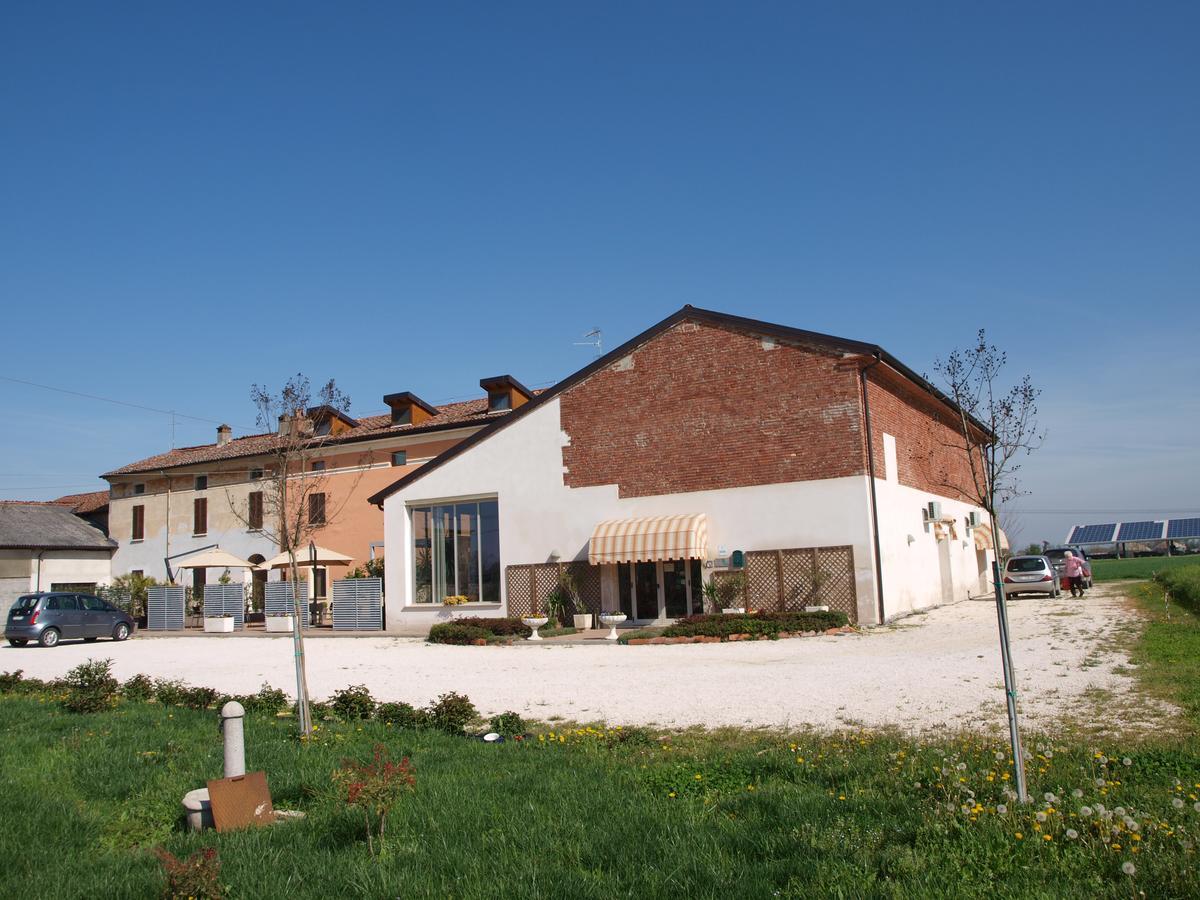 Albergue La Cascina Del Sole Rivarolo del Re ed Uniti Exterior foto